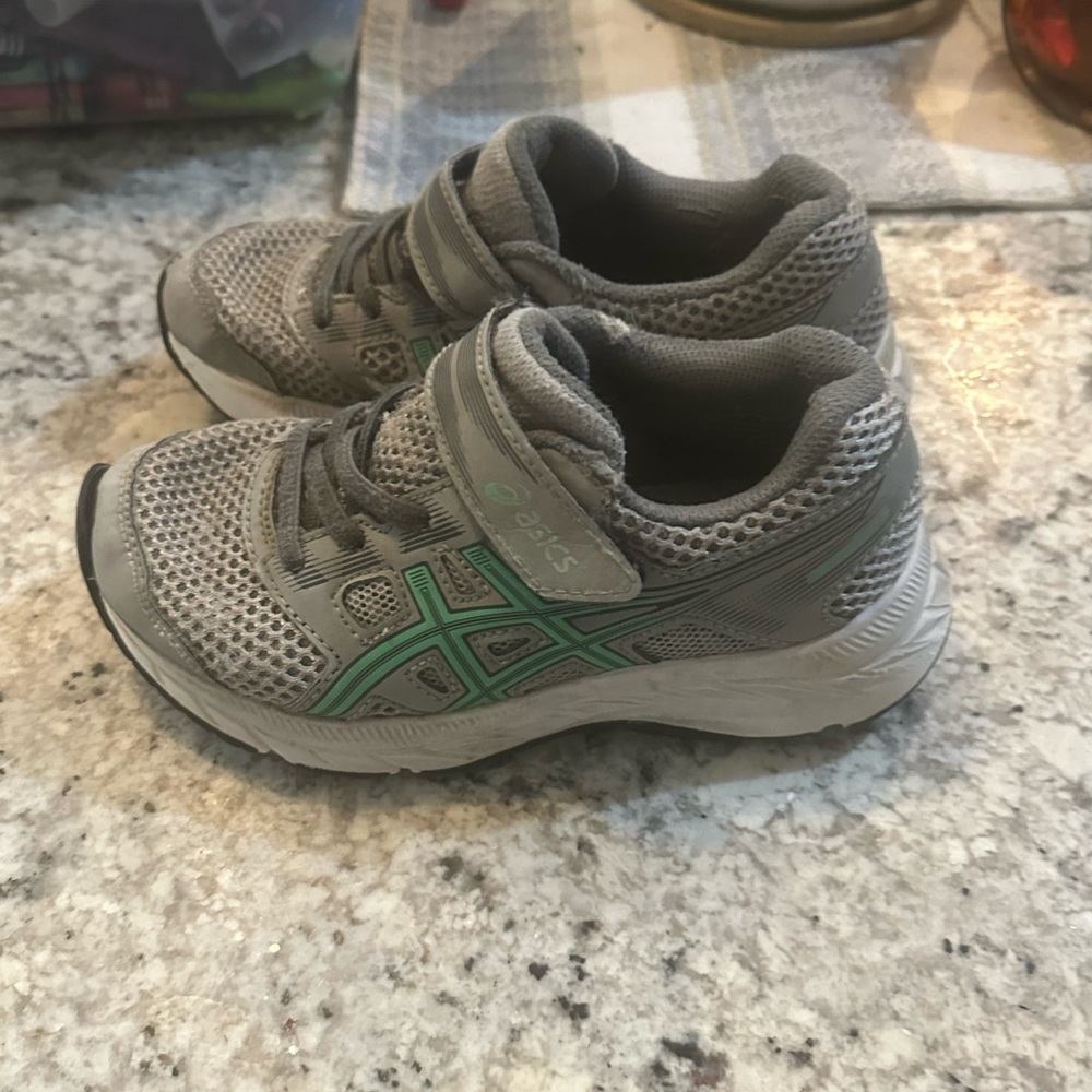 Kids ASICS-used - Picture 4 of 5